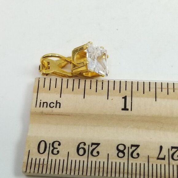 Vintage Square Cut Rhinestone Clip On Earrings, Gold Tone Setting, Small Classic - Picture 4 of 5